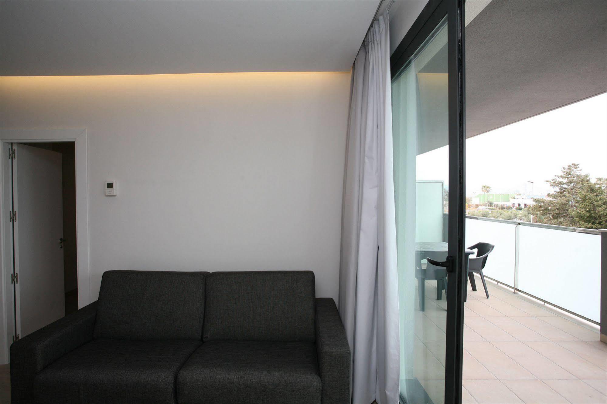 Aparthotel Playa Oliva Ngoại thất bức ảnh